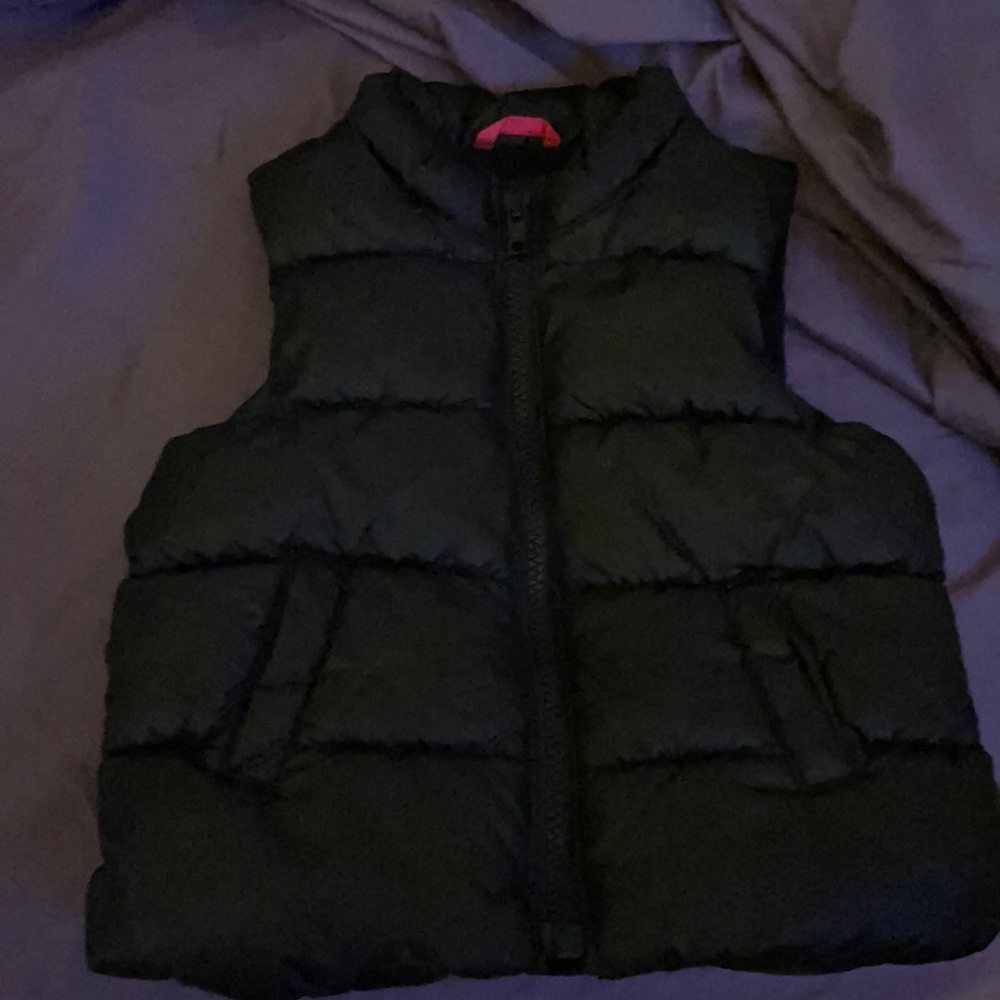 Old navy black zip up puff vest 12-18 months